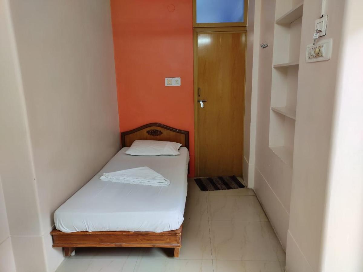 Sibi Lodge Kojambuttúr Kültér fotó