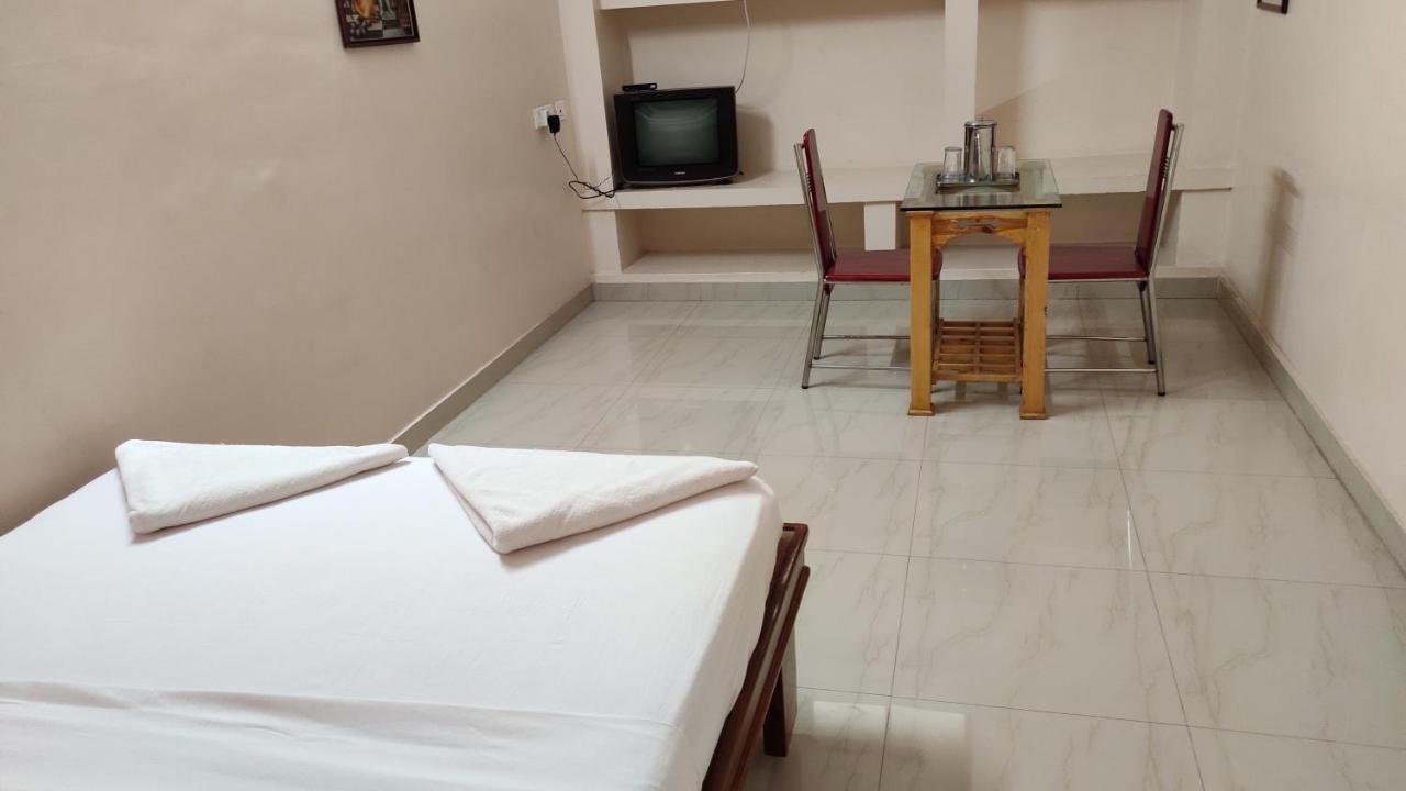 Sibi Lodge Kojambuttúr Kültér fotó